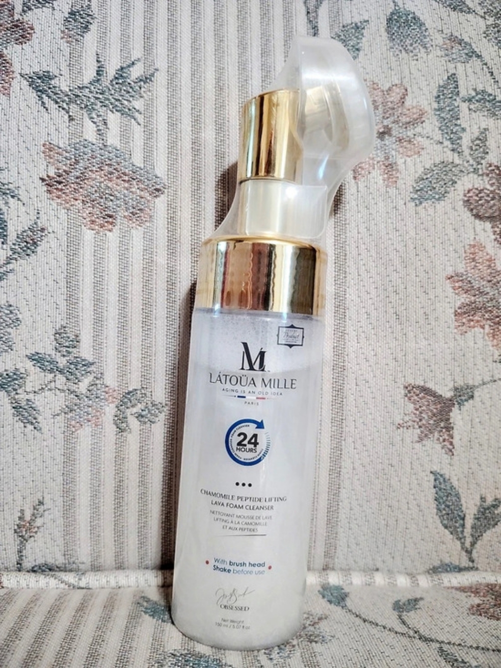 Latoua Mille Chamomile Peptide Lifting Lava Foam Cleanser Facial Cleanser